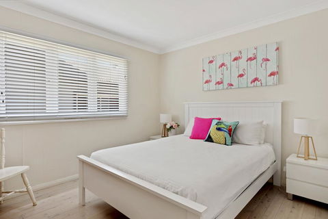 Ocean Breeze - Sunshine Coast Guide 2