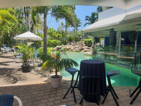 Ocean International Hotel - Sunshine Coast Guide 0