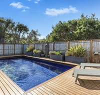 Ocean Luxe Retreat Luxury House with pool tennis court fireplace walk to beach - Sunshine Coast Guide