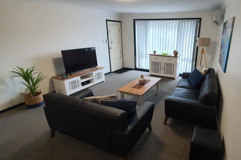 Ocean Pearl Villa - Sunshine Coast Guide 1