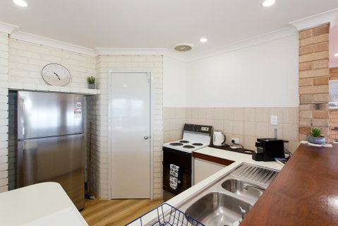 Ocean View Beach House - Sunshine Coast Guide 3