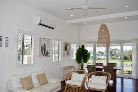 Oceanfront Beach House On Marine Parade - Sunshine Coast Guide 1