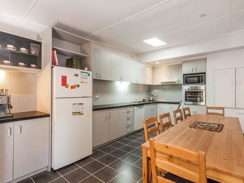 OCEANS 12 - ANGLESEA - Sunshine Coast Guide 3