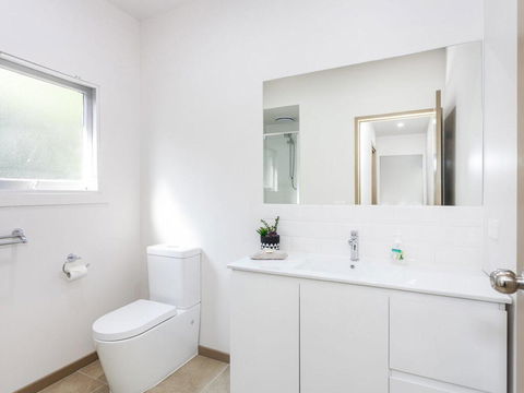 OCEANS 12 - ANGLESEA - Sunshine Coast Guide 2