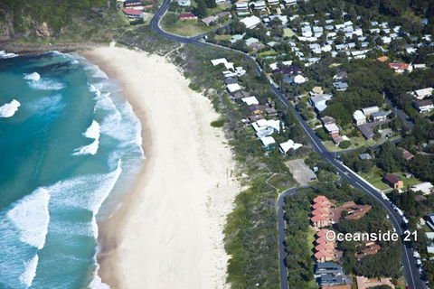 OCEANSIDE 21 - Sunshine Coast Guide 0