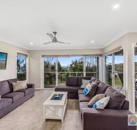 Oceanview Beach Front - Sunshine Coast Guide