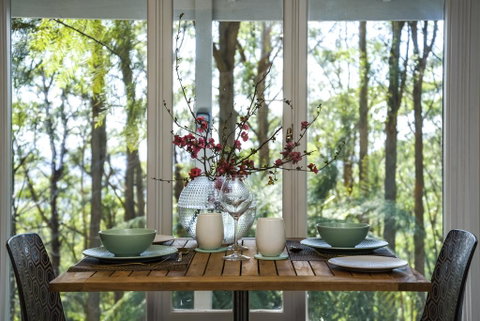 Olinda Forest Retreat With Spa - Sunshine Coast Guide 3