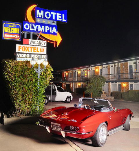 Olympia Motel - Sunshine Coast Guide 3