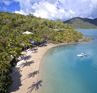Palm Bay Resort - Sunshine Coast Guide