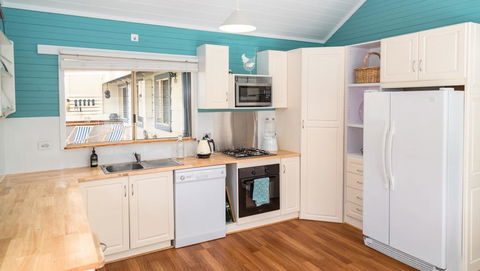 PALPERIPA - 23 Heathcote Street - Sunshine Coast Guide 1