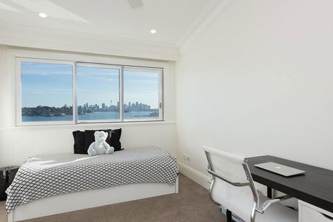 PANORAMIC HARBOUR VIEWS - Sunshine Coast Guide 2