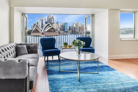 Panoramic Opera House & Harbour View - Sunshine Coast Guide 0