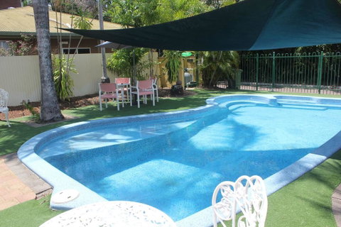 Paravista Motel - Sunshine Coast Guide 3