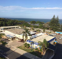 Park Beach Hotel Motel - Sunshine Coast Guide
