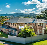 Park Beach Resort Motel - Sunshine Coast Guide