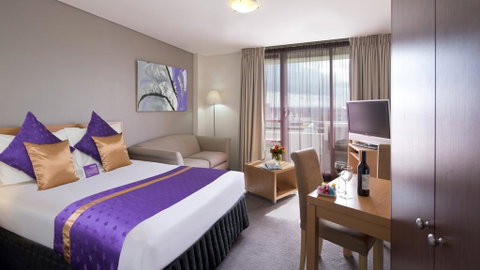 Park Regis Concierge Apartments - Sunshine Coast Guide 0