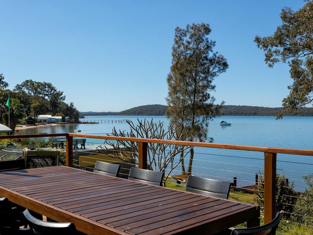 North Arm Cove NSW Sunshine Coast Guide