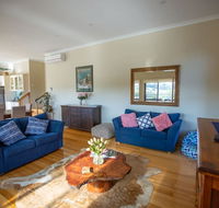 Paula's Place 8 Ti Tree Close Robe - Sunshine Coast Guide