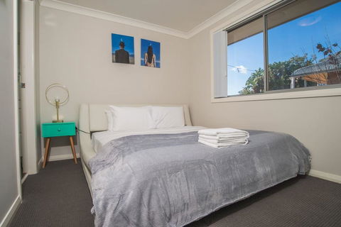 PEACEFUL 2Kingbed RootyHill Townhouse Near Station - Sunshine Coast Guide 1