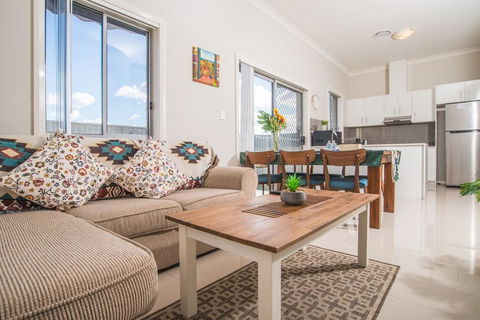 PEACEFUL 2Kingbed RootyHill Townhouse Near Station - Sunshine Coast Guide 0