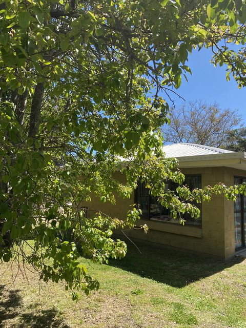 Pear Tree Cottage At Amiens - Sunshine Coast Guide 2