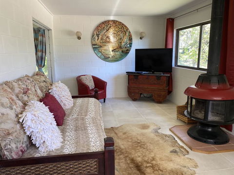 Pear Tree Cottage At Amiens - Sunshine Coast Guide 3