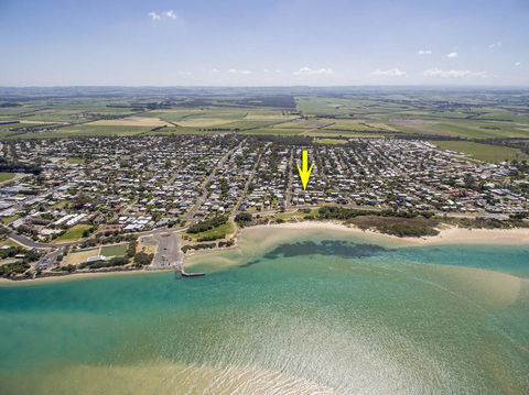 PERFECT ON PYMBLE AVE - Sunshine Coast Guide 3