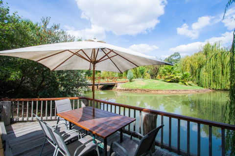 Perricoota Vines Retreat - Sunshine Coast Guide 2