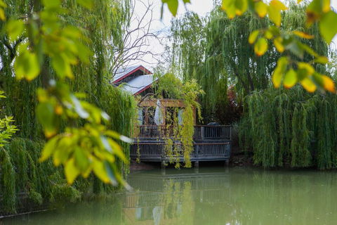 Perricoota Vines Retreat - Sunshine Coast Guide 0