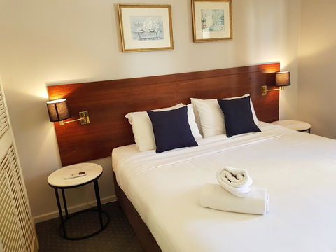 PERTH CBD APARTMENTS - Sunshine Coast Guide 0
