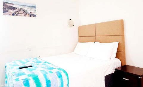 Perth City Motel - Sunshine Coast Guide 1