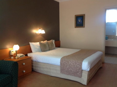 Philadelphia Motor Inn - Sunshine Coast Guide 2