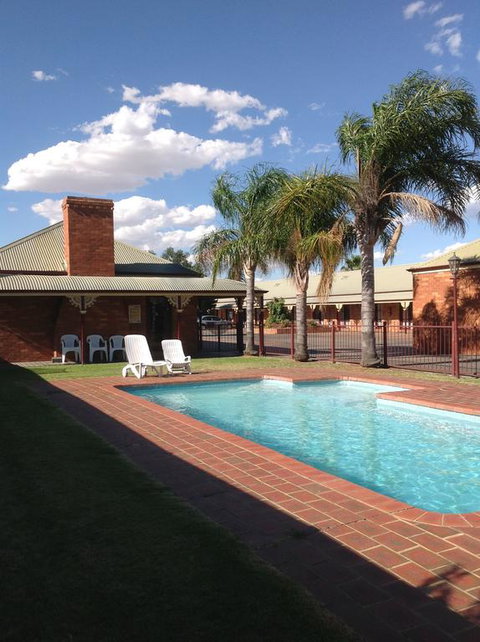 Philadelphia Motor Inn - Sunshine Coast Guide 3