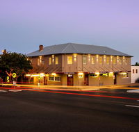 Pier Hotel - Sunshine Coast Guide