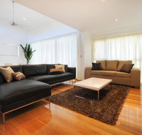 Pinnacle Apartments - Sunshine Coast Guide
