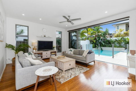 PIRIE BEACH House - Sunshine Coast Guide 3