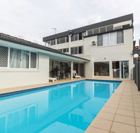 Port Aloha Motel - Sunshine Coast Guide