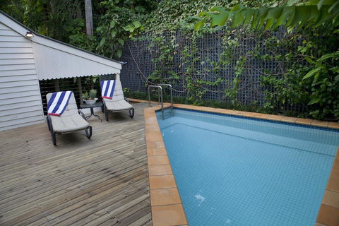 Port Douglas Cottage & Lodge - Sunshine Coast Guide 1