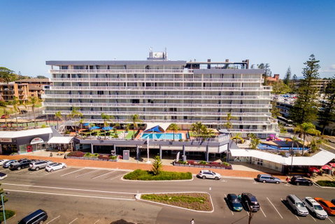 Port Pacific Resort - Sunshine Coast Guide 2
