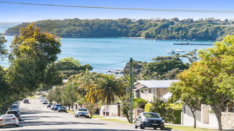 Poseidon Villa At Balmoral Beach - Sunshine Coast Guide 3