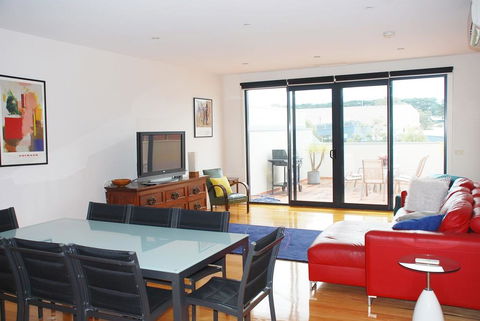 POSITION PERFECT CENTRAL INVERLOCH - Sunshine Coast Guide 0
