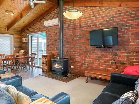 Powlett Place - Sunshine Coast Guide 2