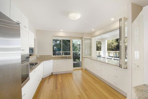 Prestigious House In Little Cove - 4 Baywoods - Sunshine Coast Guide 3