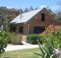 Prom Coast Holiday Lodge - Sunshine Coast Guide