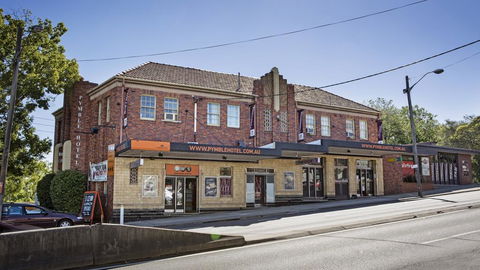 Pymble Hotel - Sunshine Coast Guide 0