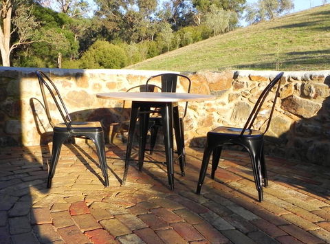 Queenstown Retreat B&B - Sunshine Coast Guide 3