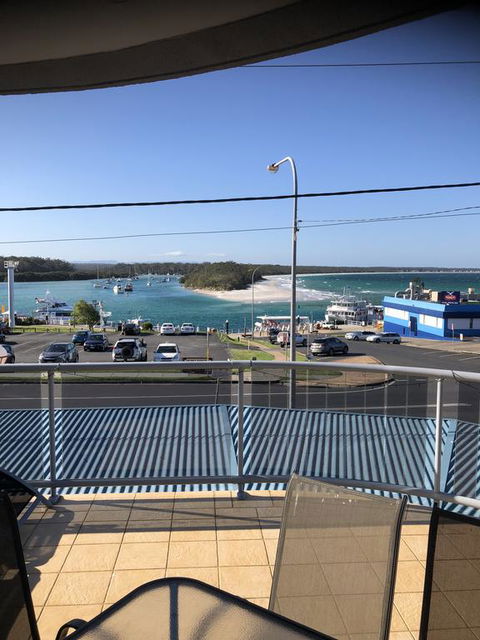 Quelle Vue Huskisson - Sunshine Coast Guide 0