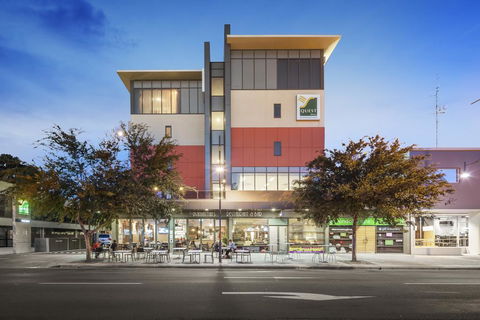Quest Albury - Sunshine Coast Guide 1