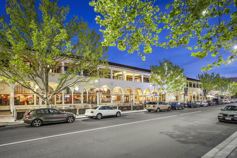 Quest Canberra - Sunshine Coast Guide 0
