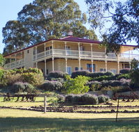R on the Downs BnB  Cottages